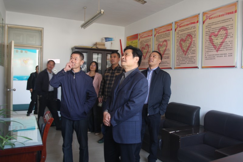 金雀山街道人大发挥代表小组作用