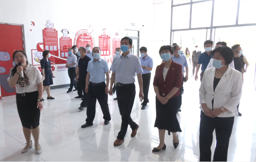 市人大常委会调研组来兰山区调研职业教育发展情况